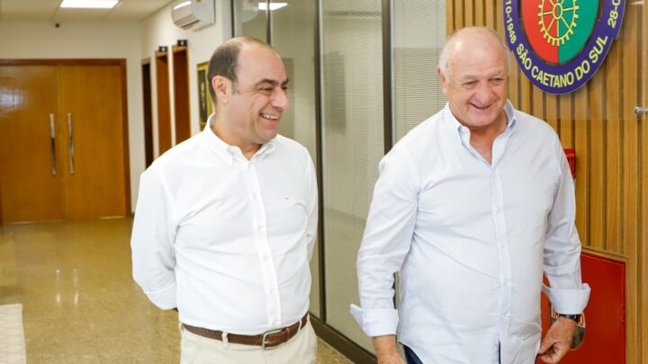 Auricchio recebe o pentacampeão Felipão em São Caetano