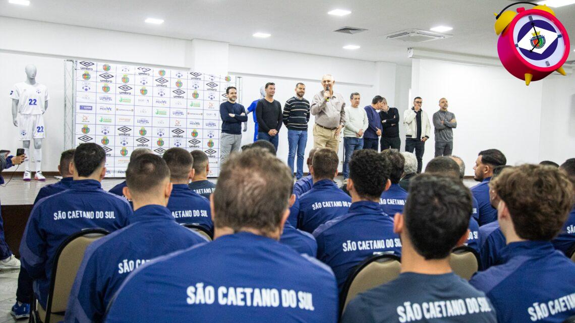 Prefeitura apresenta equipe adulta da Liga São Caetano de Futsal em cerimônia com lembranças de conquistas antigas